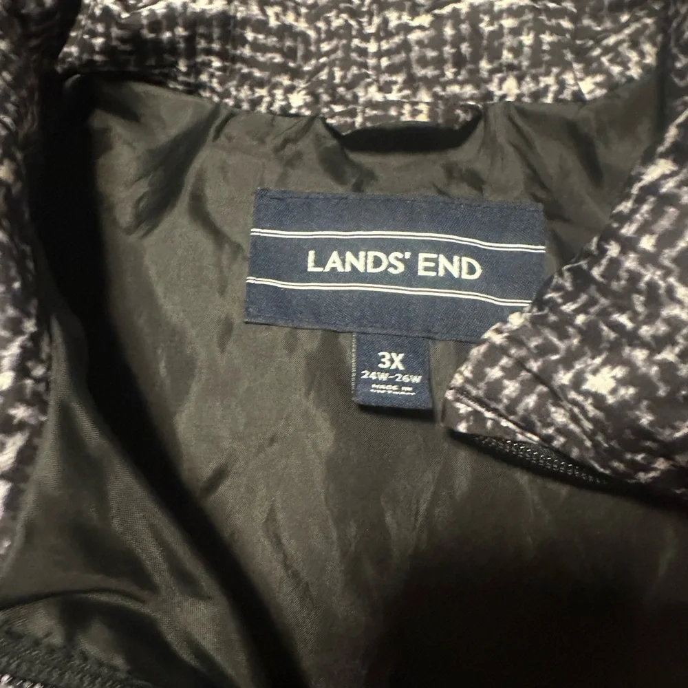 Women's Land’s End Black Graphic Down Full Zip Coat 3X‎